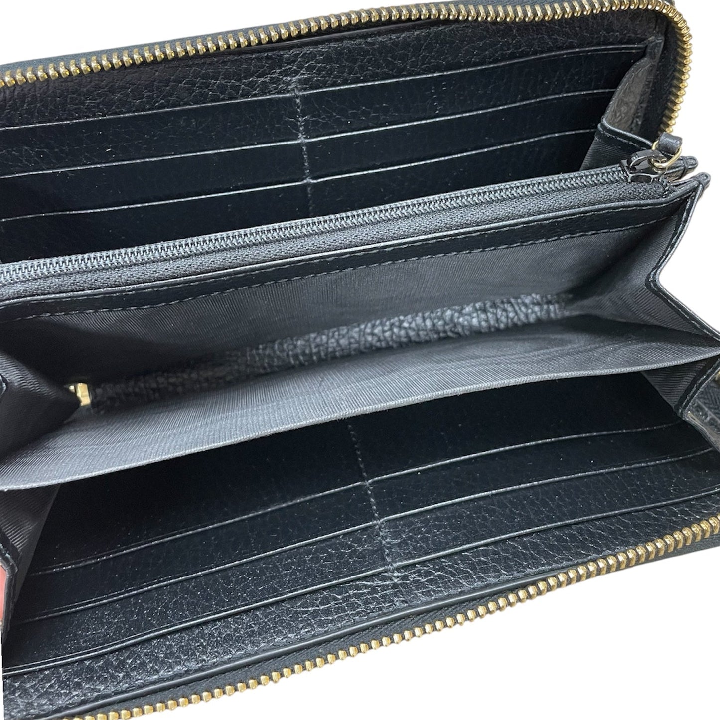 Wallet Luxury Designer By Gucci, Size: Medium