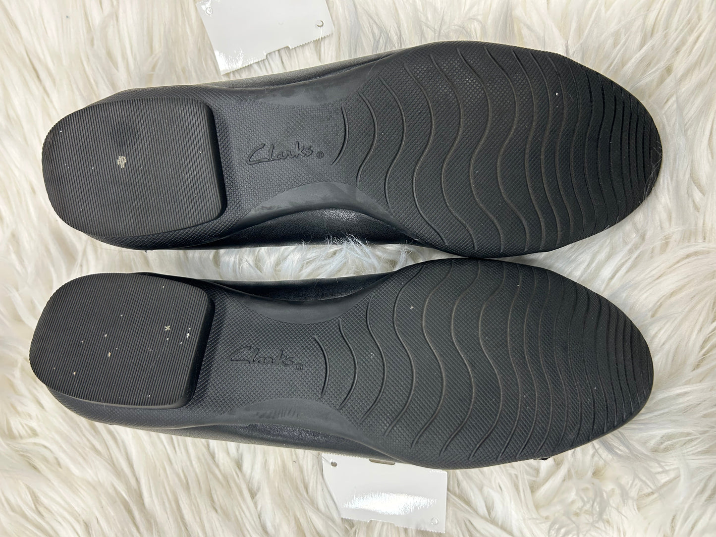 Shoes Flats By Clarks In Black, Size:9.5