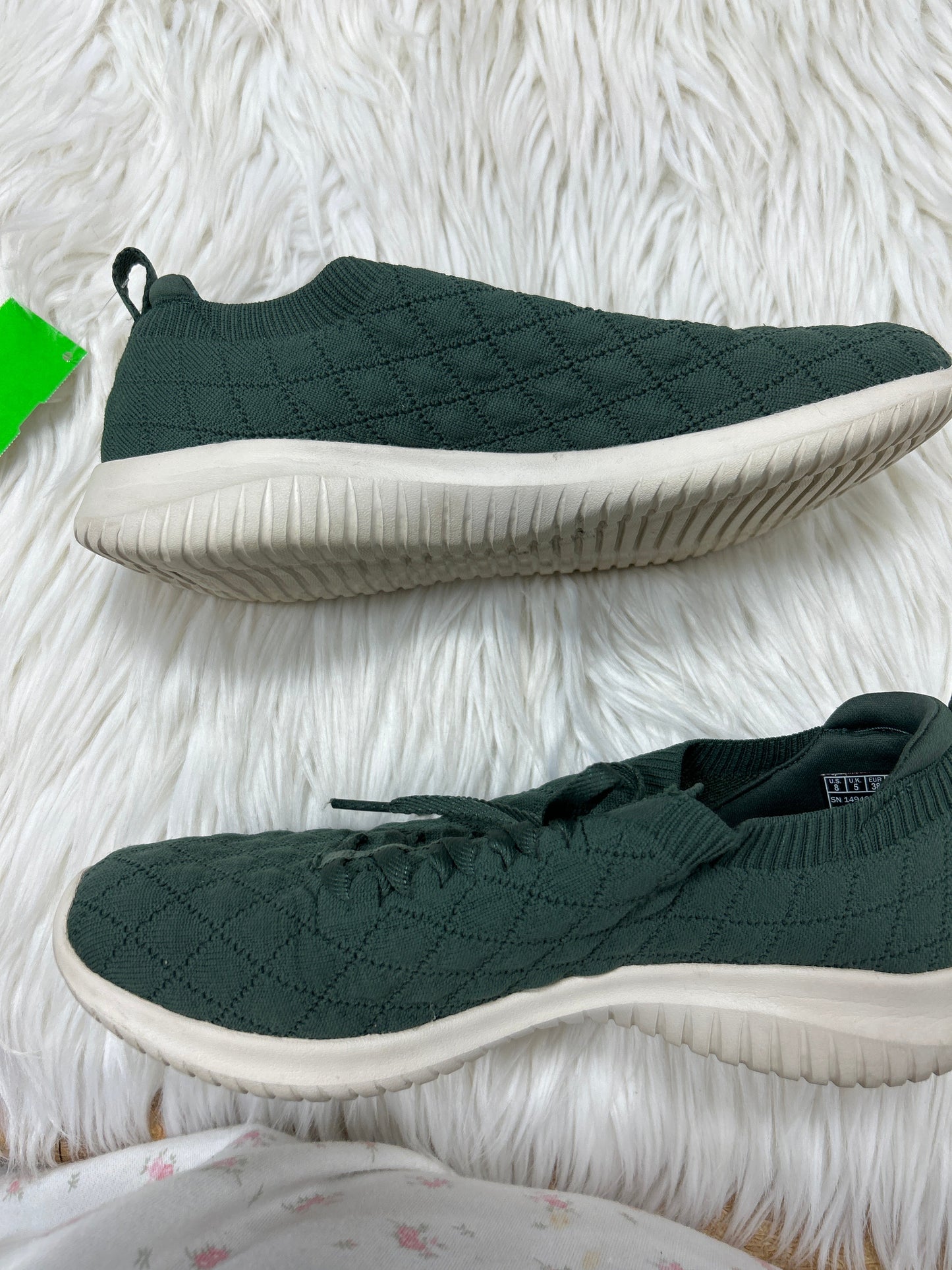 Shoes Athletic By Skechers In Green, Size:8