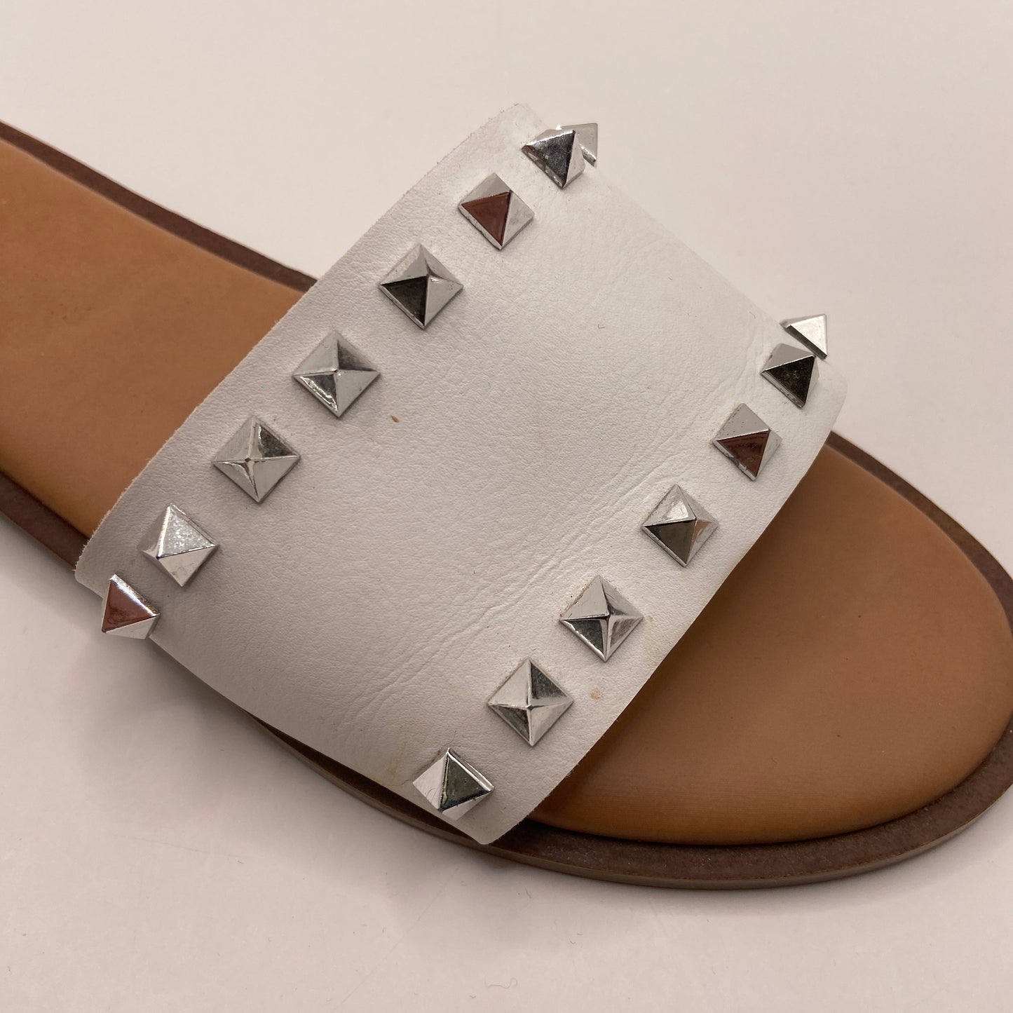 Sandals Flats By Sincerely Jules In White, Size: 6.5
