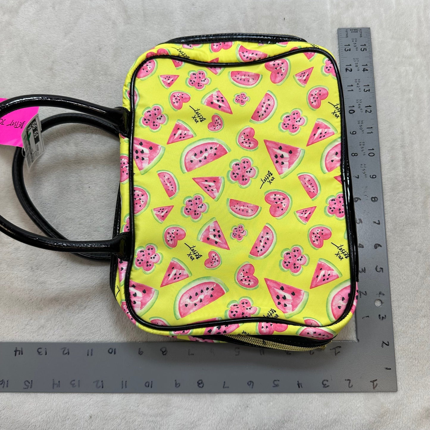 Makeup Bag By Betsey Johnson, Size: Medium