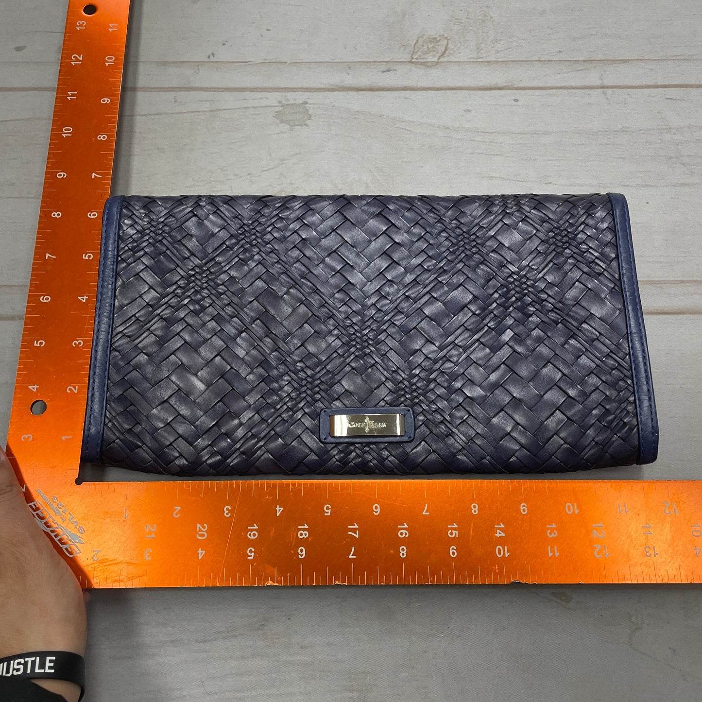 Clutch Leather By Cole-haan, Size: Medium