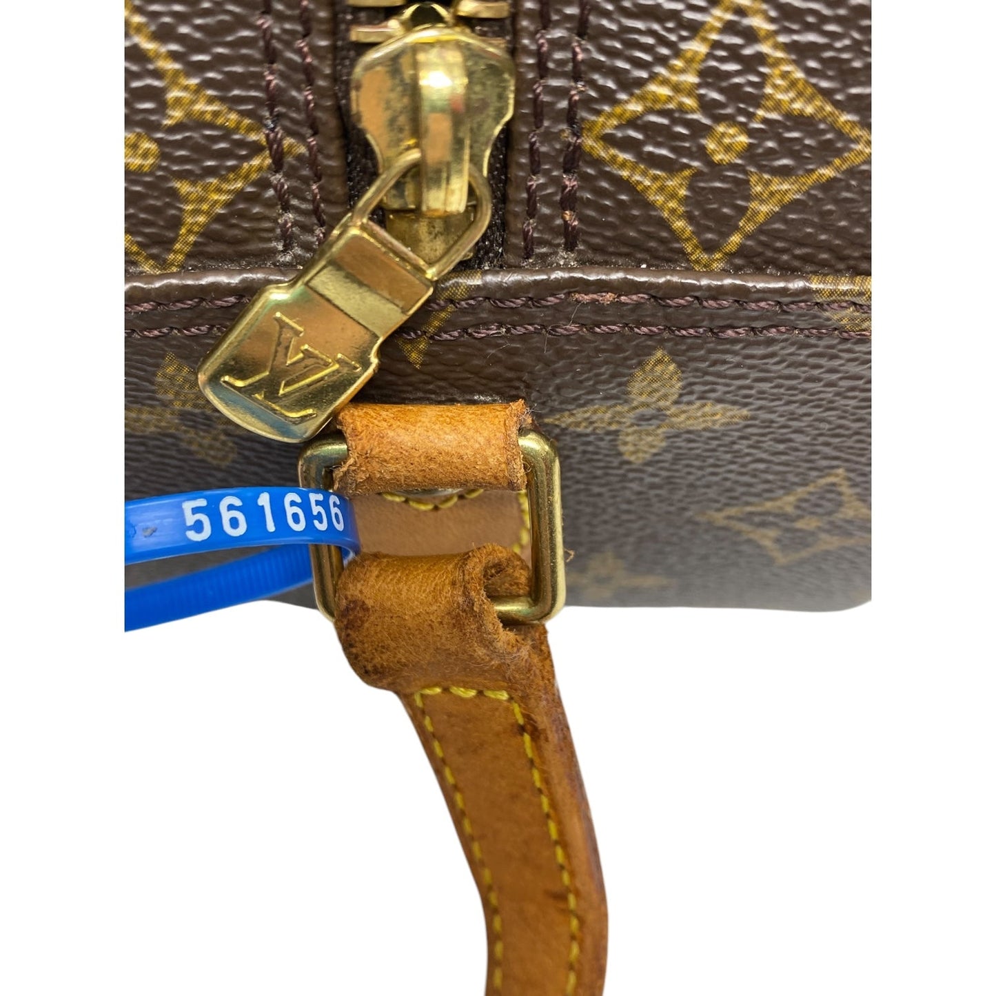 Crossbody Luxury Designer By Louis Vuitton, Size: Small