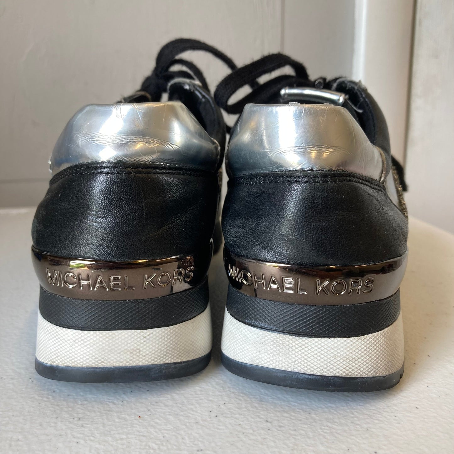 Shoes Designer By Michael Kors In Black & Silver, Size:7.5