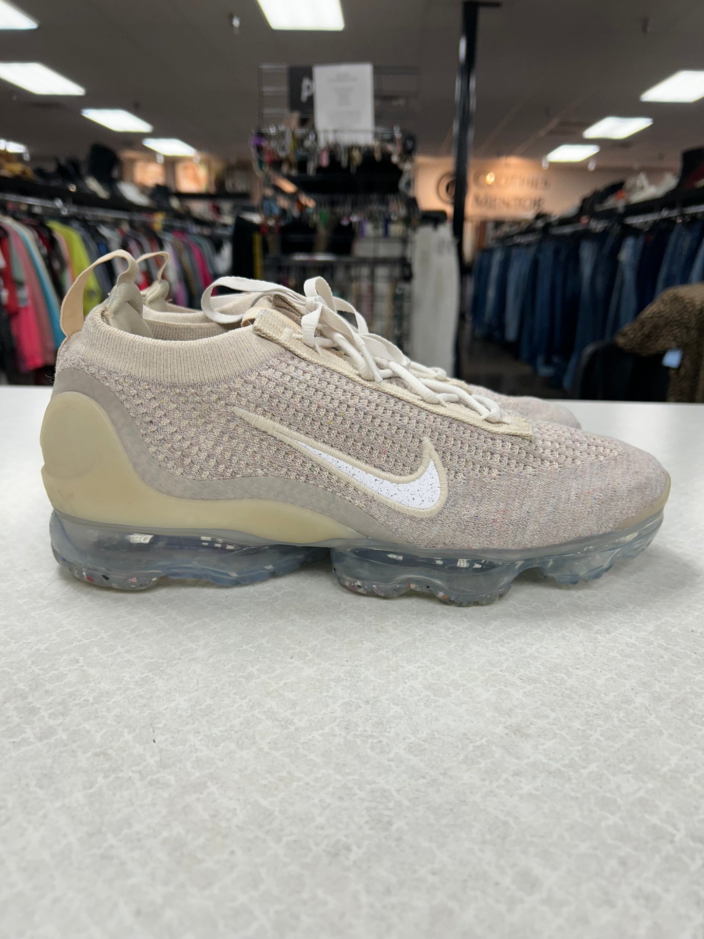 Shoes Athletic By Nike In Cream, Size:10