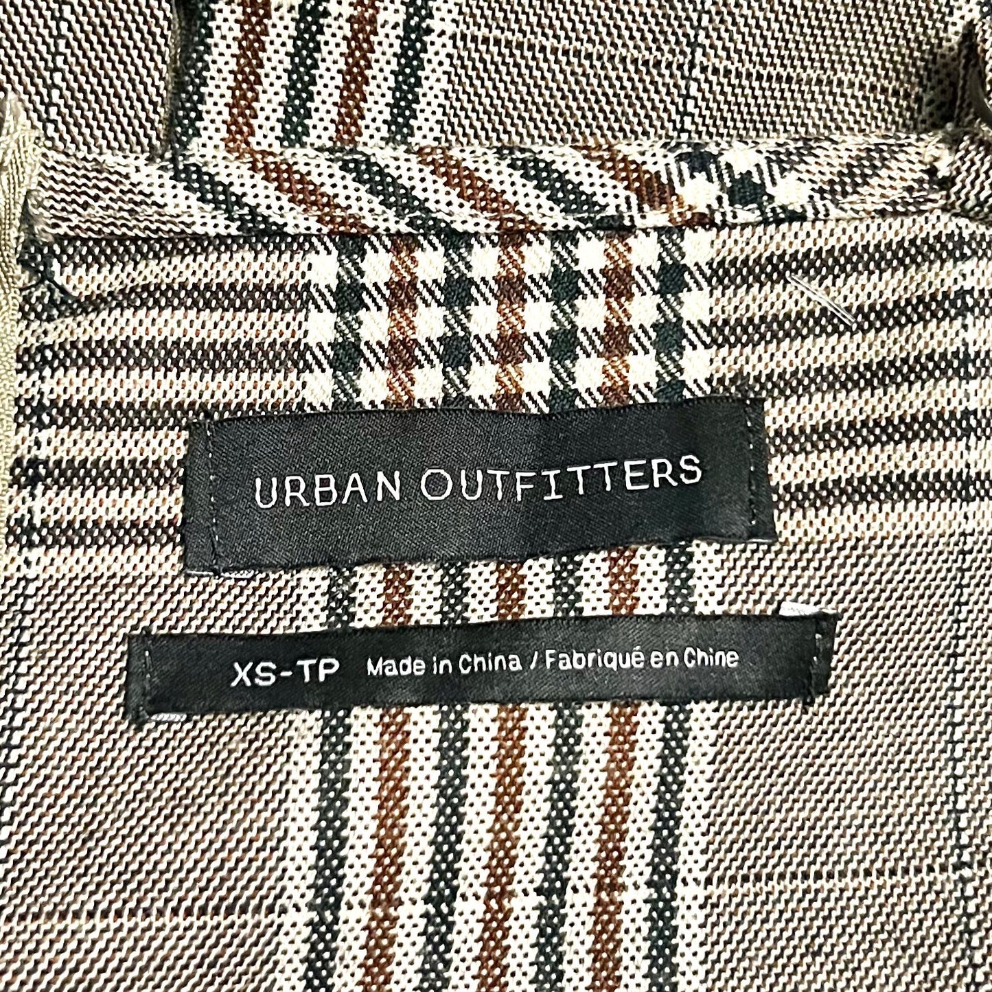 Dress Casual Short By Urban Outfitters In Plaid Pattern, Size: Xs