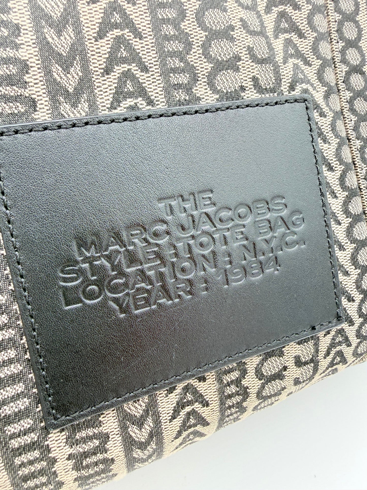 Tote Luxury Designer By Marc Jacobs In Black & Tan, Size:Large