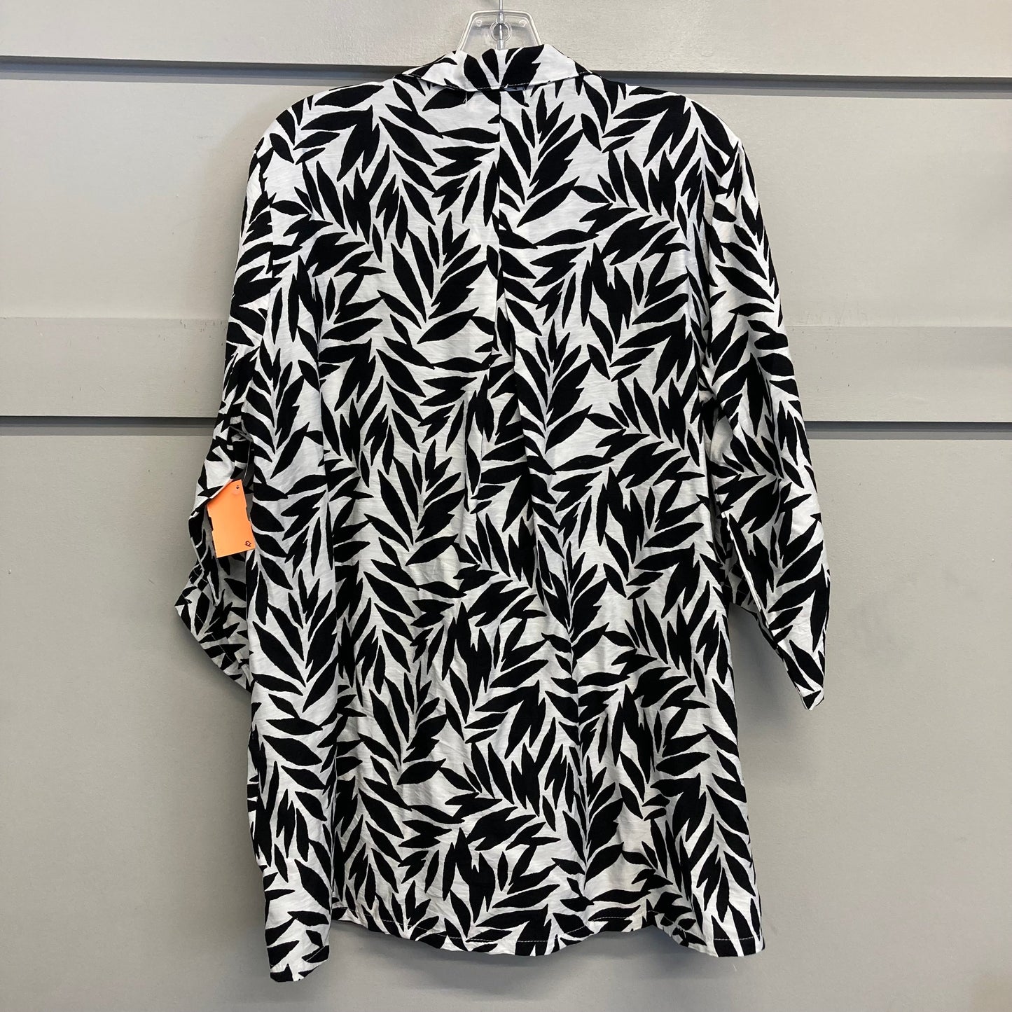 Top Ls By Creation In Black & White, Size:1X