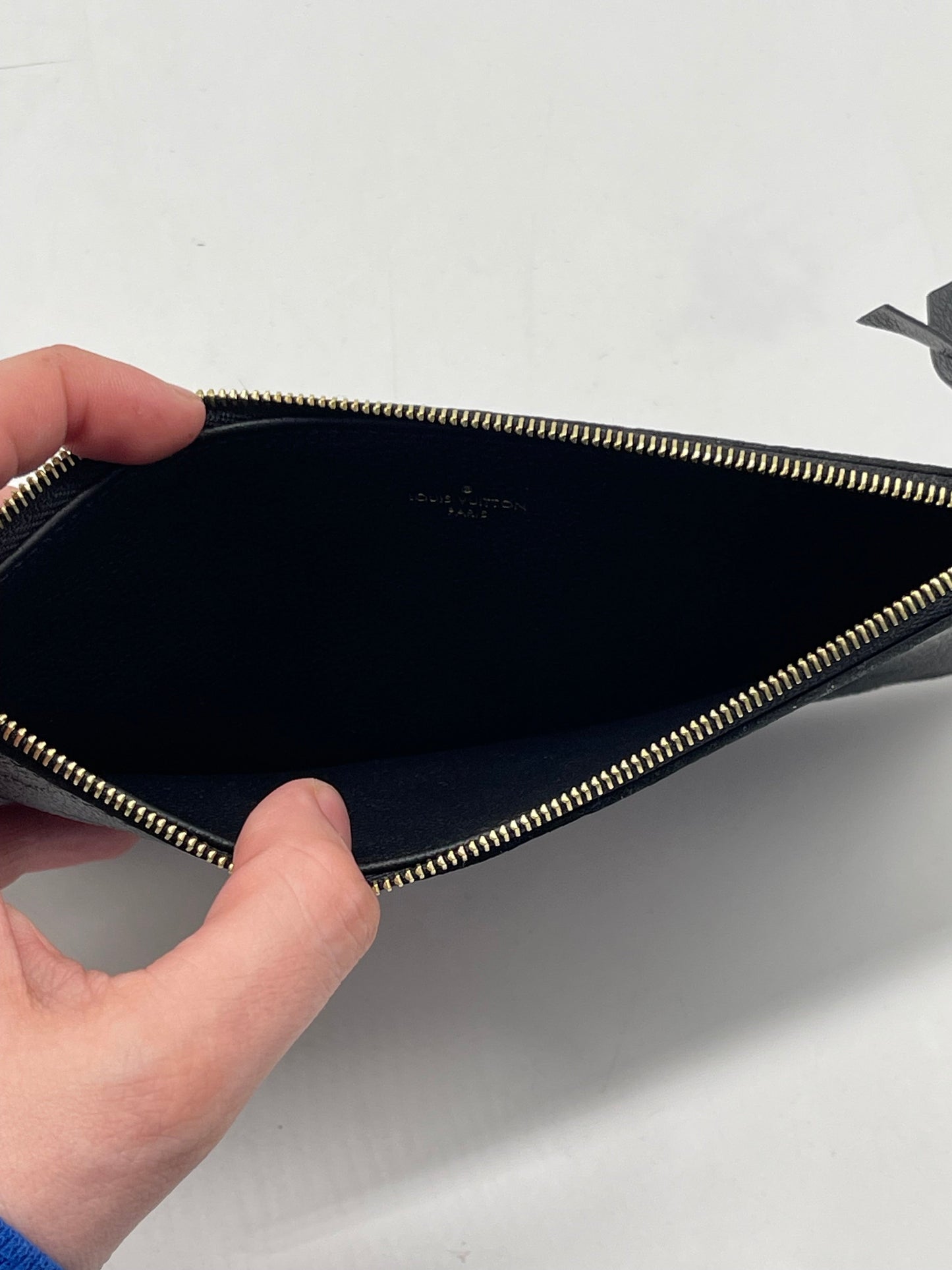 Wallet Luxury Designer By Louis Vuitton, Size: Medium