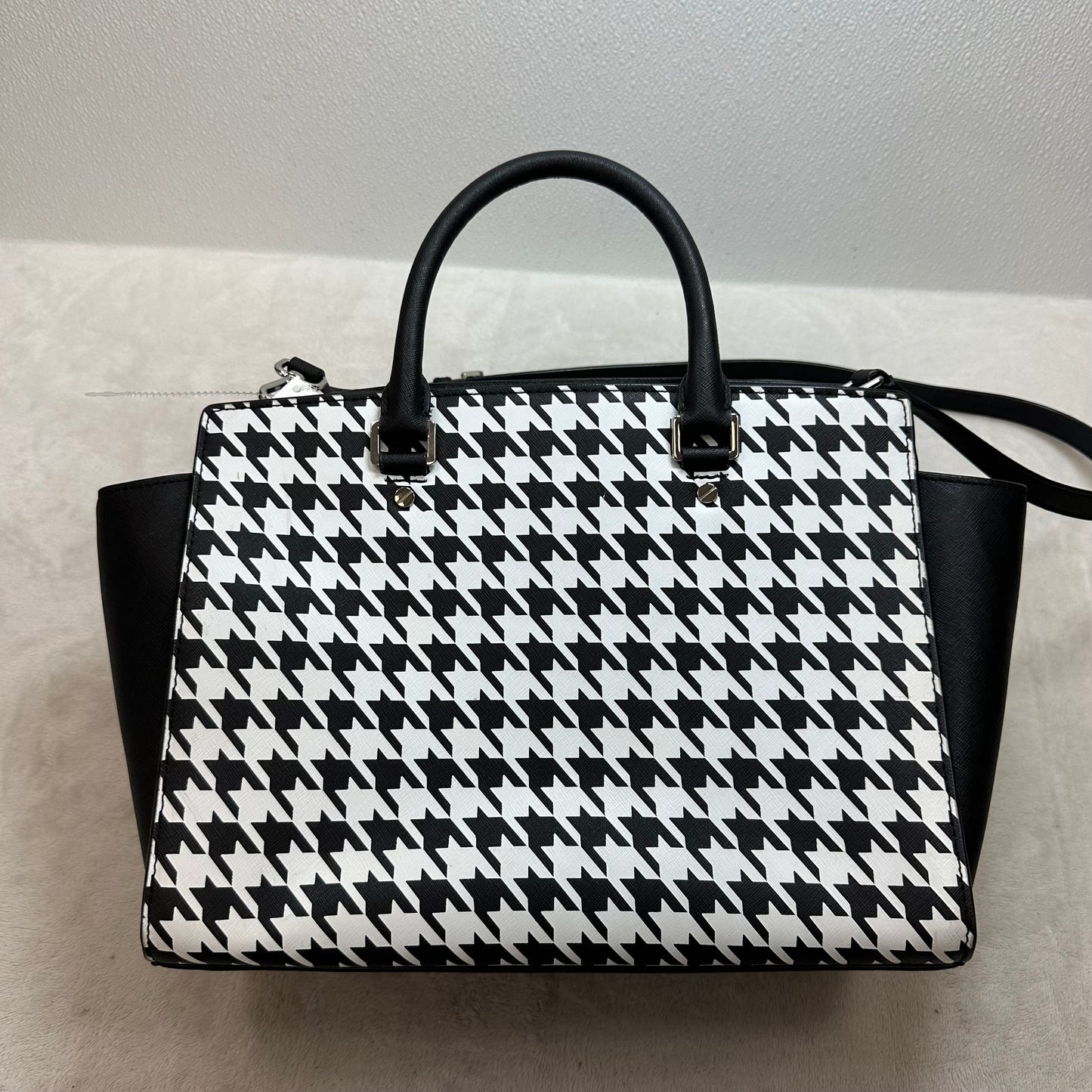 Crossbody Designer By Michael By Michael Kors, Size: Medium