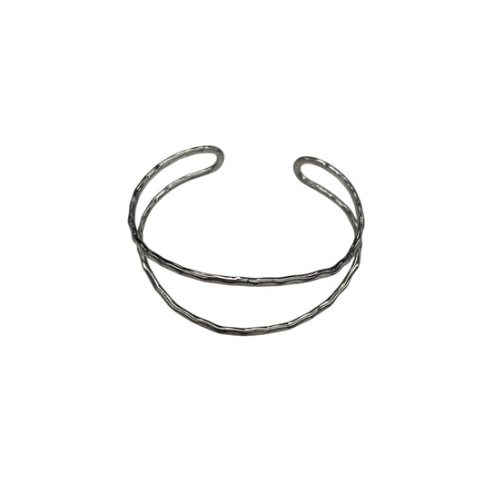 Bracelet Bangle By Clothes Mentor In Silver