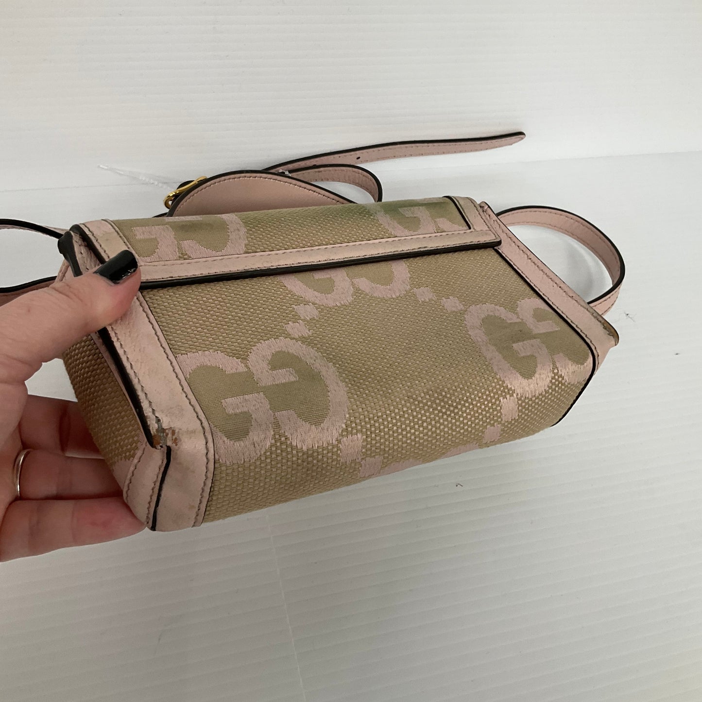 Crossbody Luxury Designer By Gucci, Size: Small