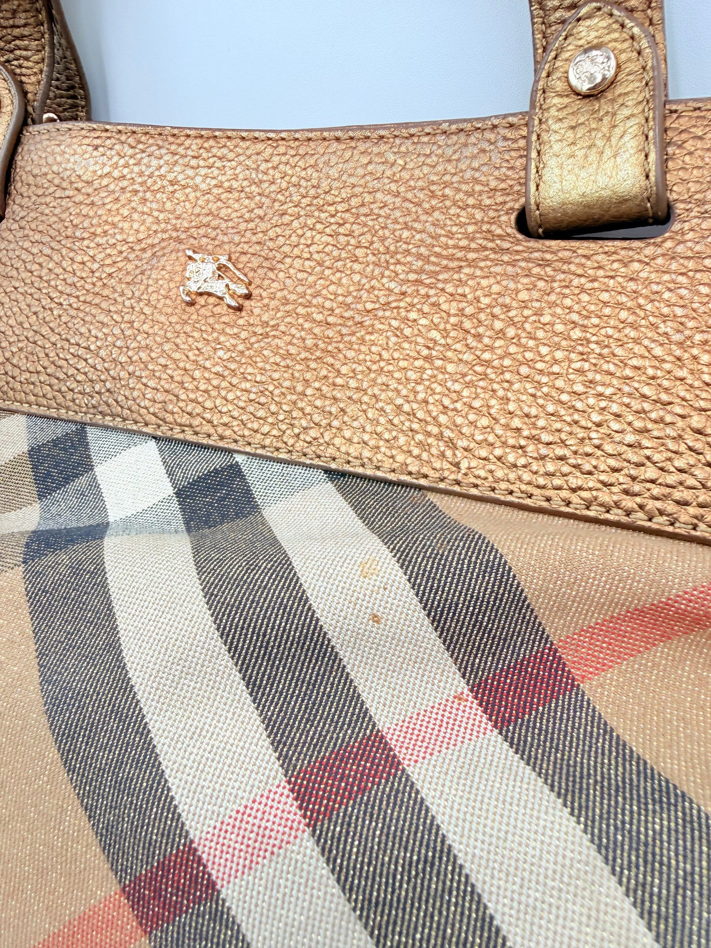 Handbag Luxury Designer By Burberry In Plaid Pattern, Size:Medium
