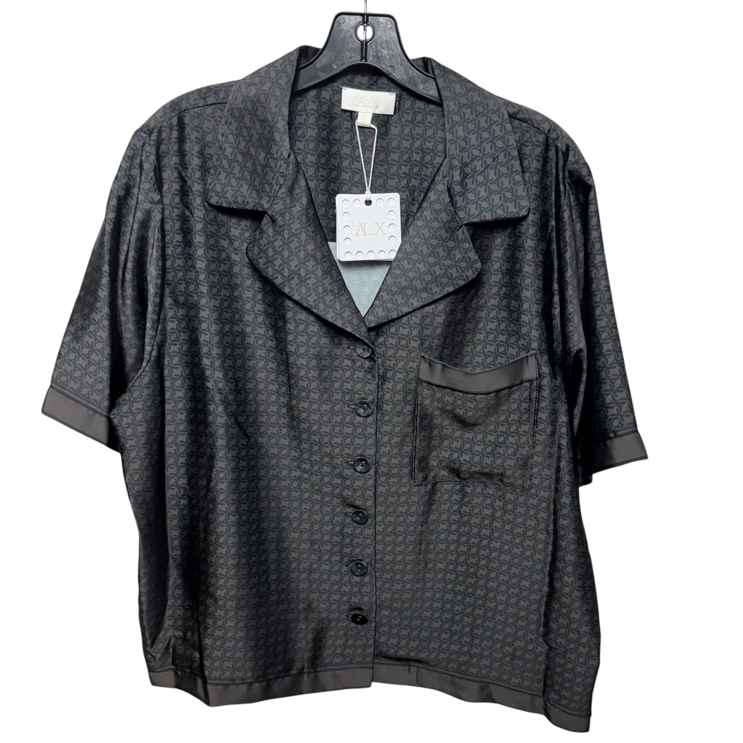 Top Short Sleeve By Le Al.x  In Grey, Size: Xl