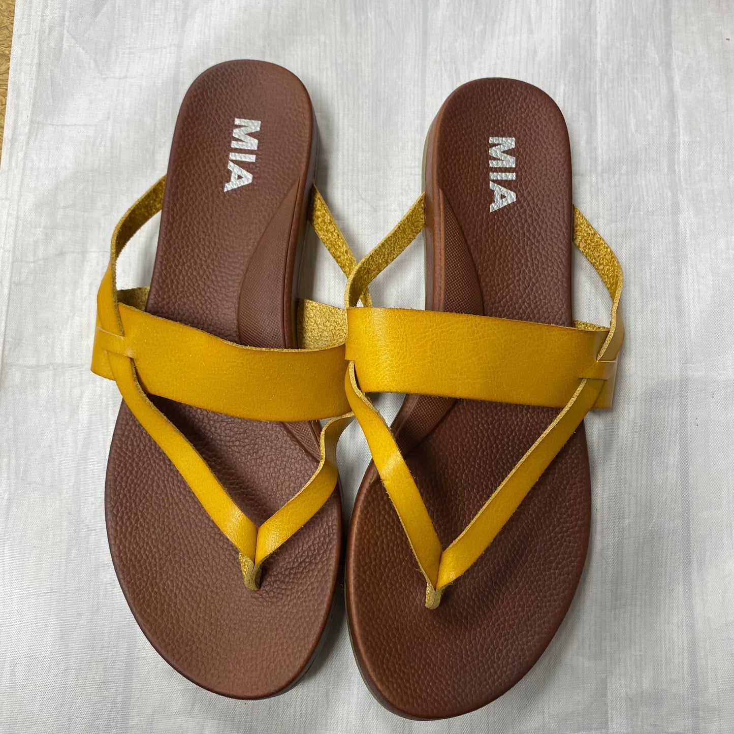 Sandals Flats By Mia In Yellow, Size:9