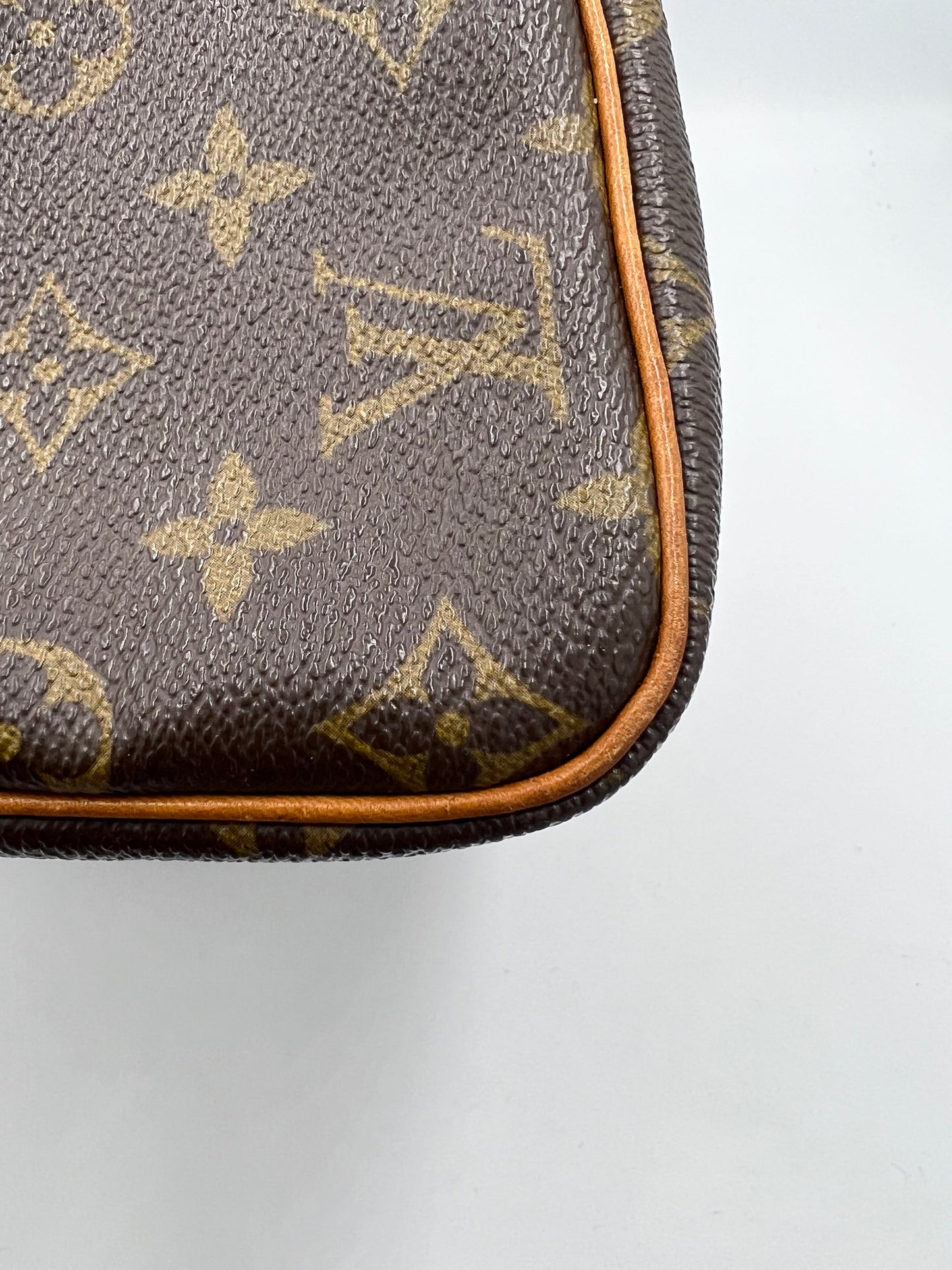 Louis Vuitton Monogram Speedy 30