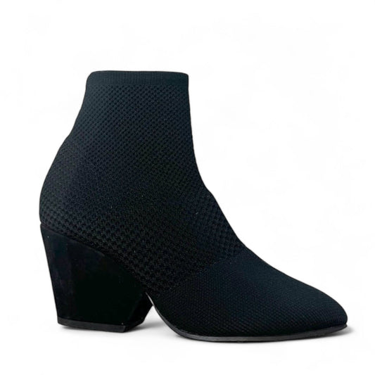 Dahlia Bootie Designer By Eileen Fisher In Midnight , Size 7