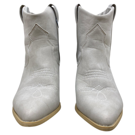 Boots Ankle Heels By Qupid In Grey, Size:7.5