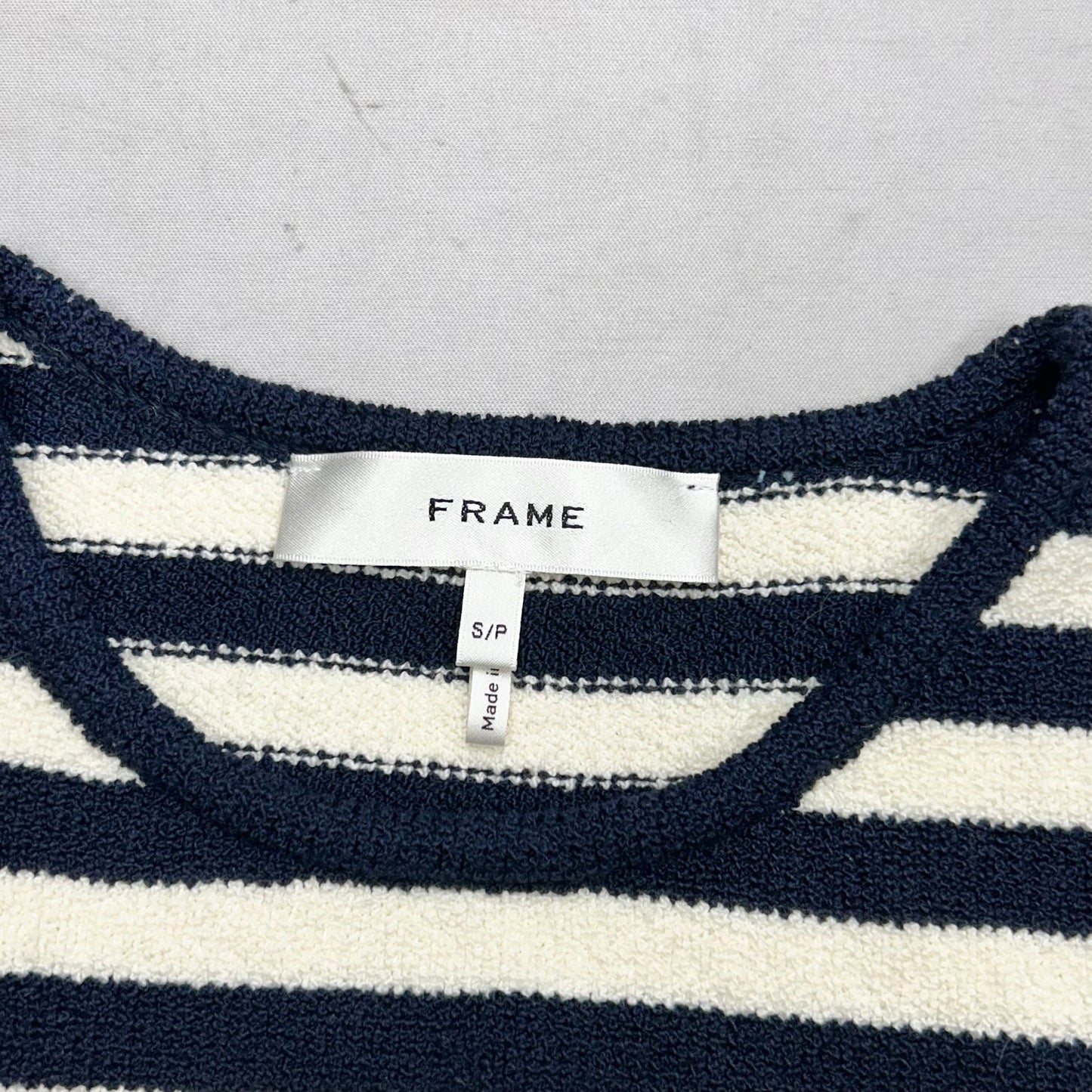 Top Sleeveless By Frame In Striped Pattern, Size: S