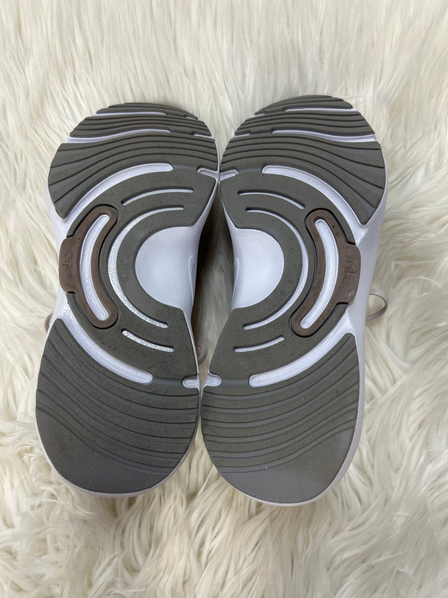 Shoes Athletic By Nike In Cream, Size:7