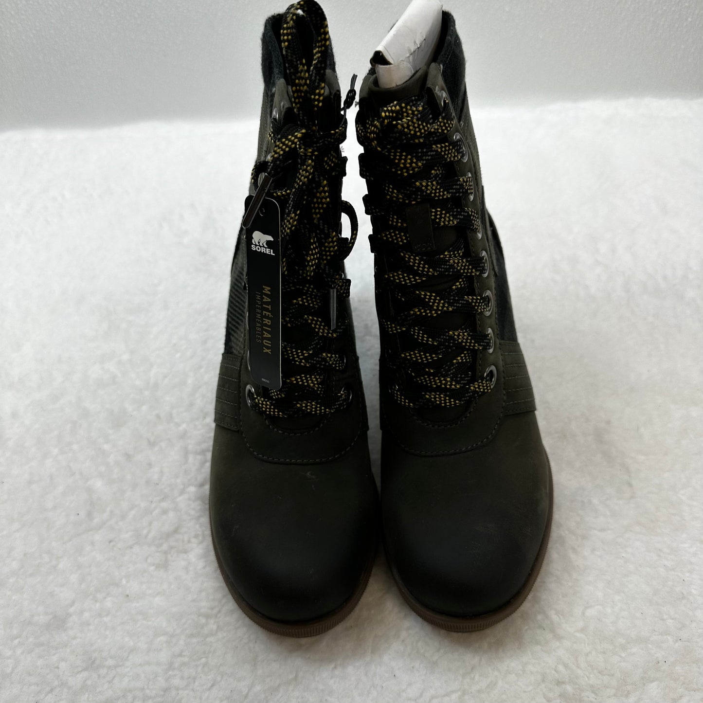 Olive Boots Ankle Heels Sorel, Size 6.5