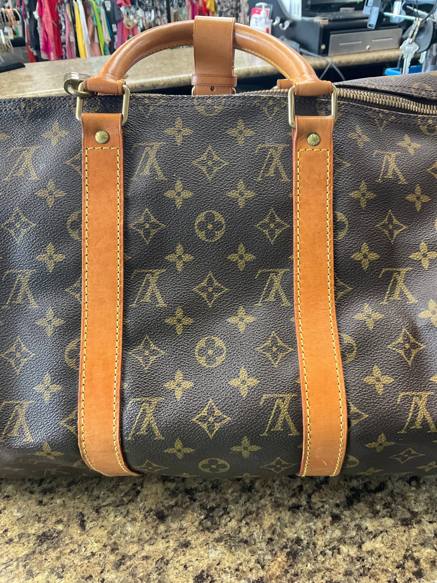 Duffle And Weekender Luxury Designer By Louis Vuitton, Size: Large