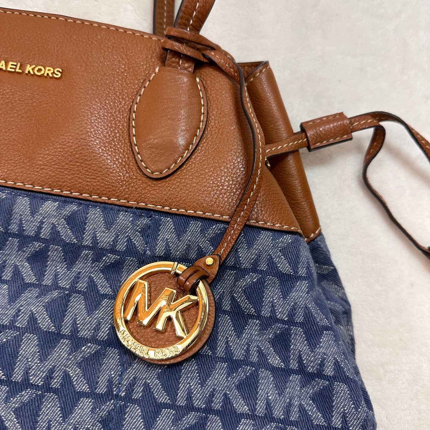 Handbag Designer By Michael Kors, Size: Medium
