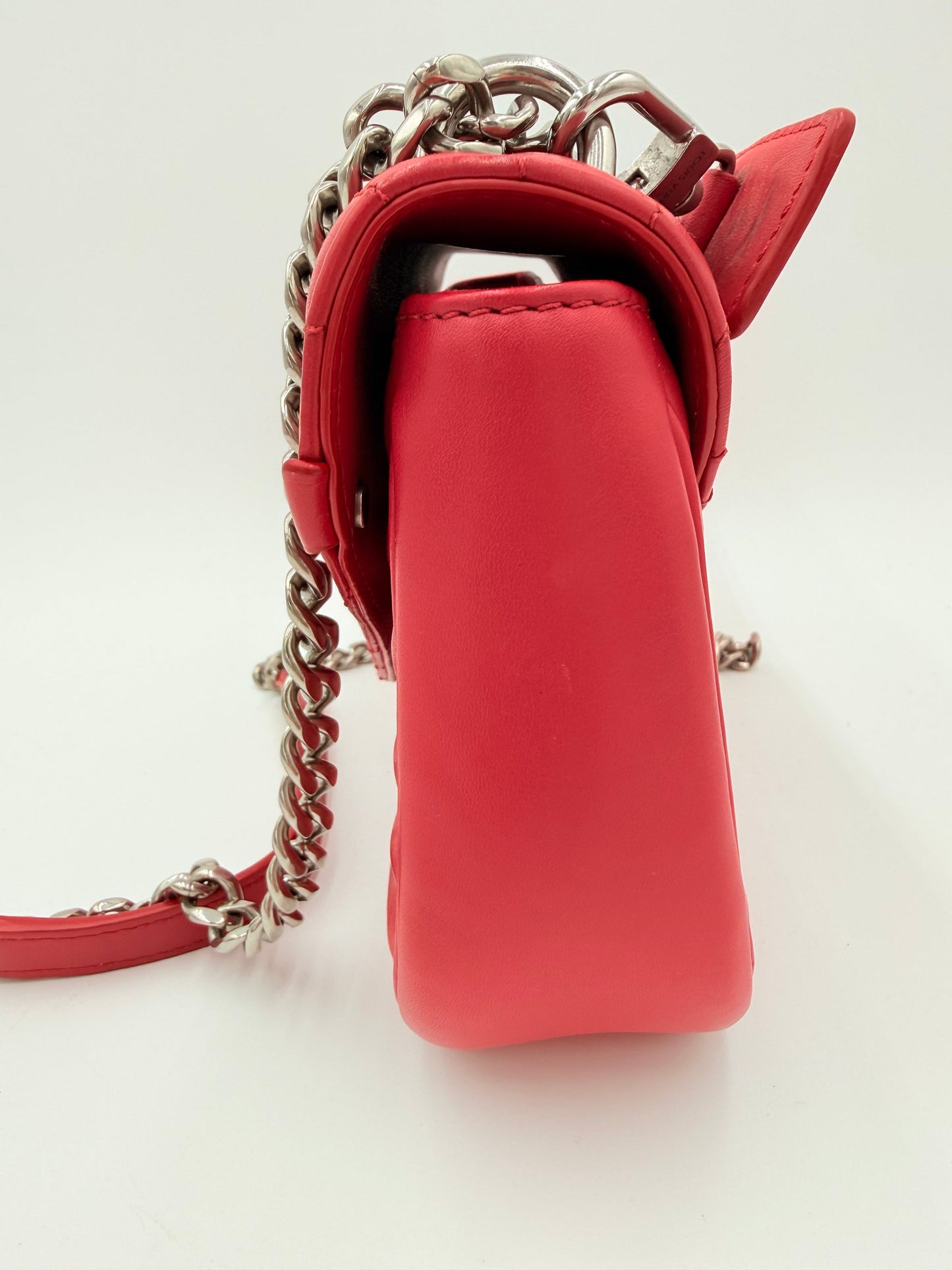 Handbag Luxury Designer By Louis Vuitton In Red, Size:Medium