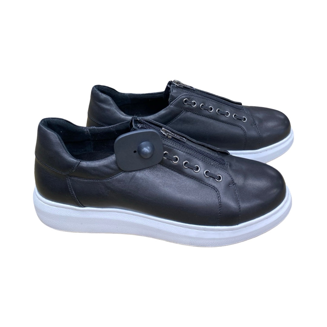 Shoes Sneakers By Vaneli In Black, Size:10.5