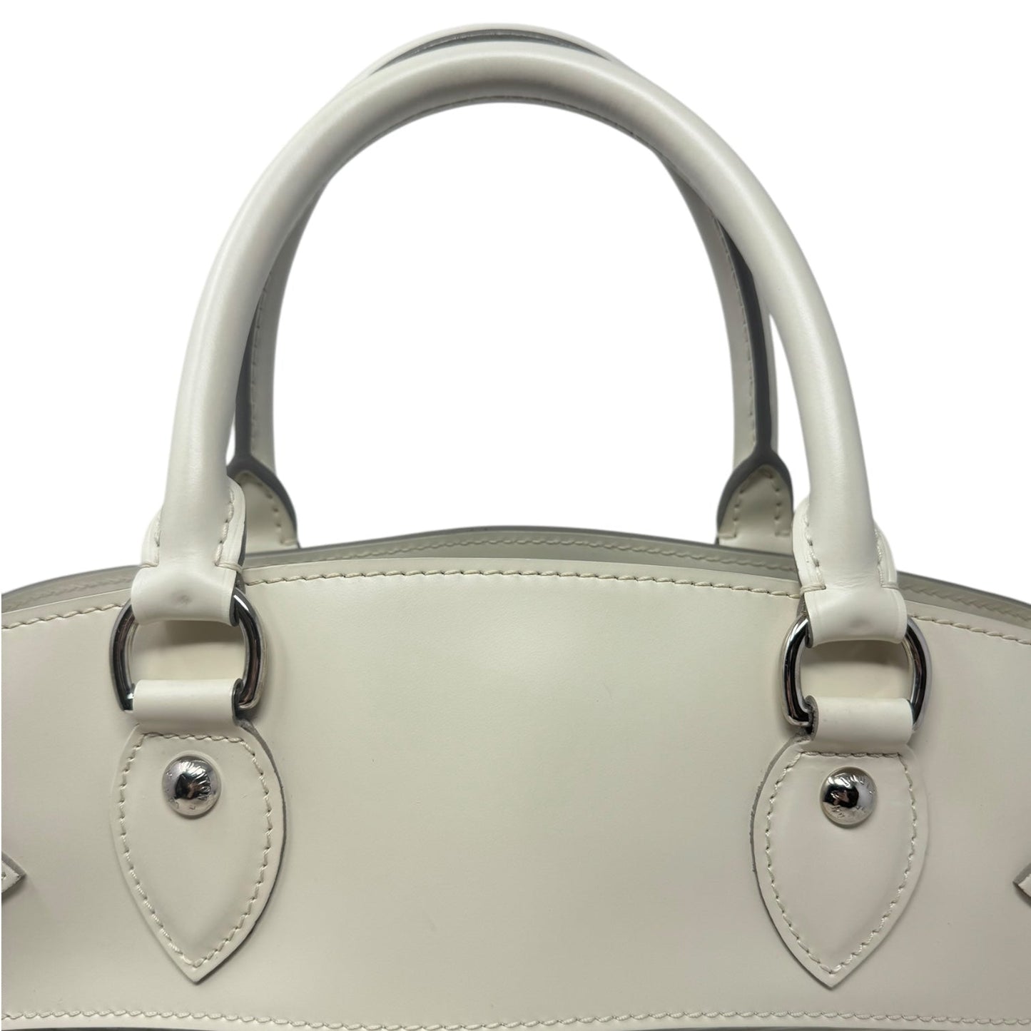 Epi Passy Ivory Leather Shoulder Handbag Luxury Designer By Louis Vuitton, Size: Medium