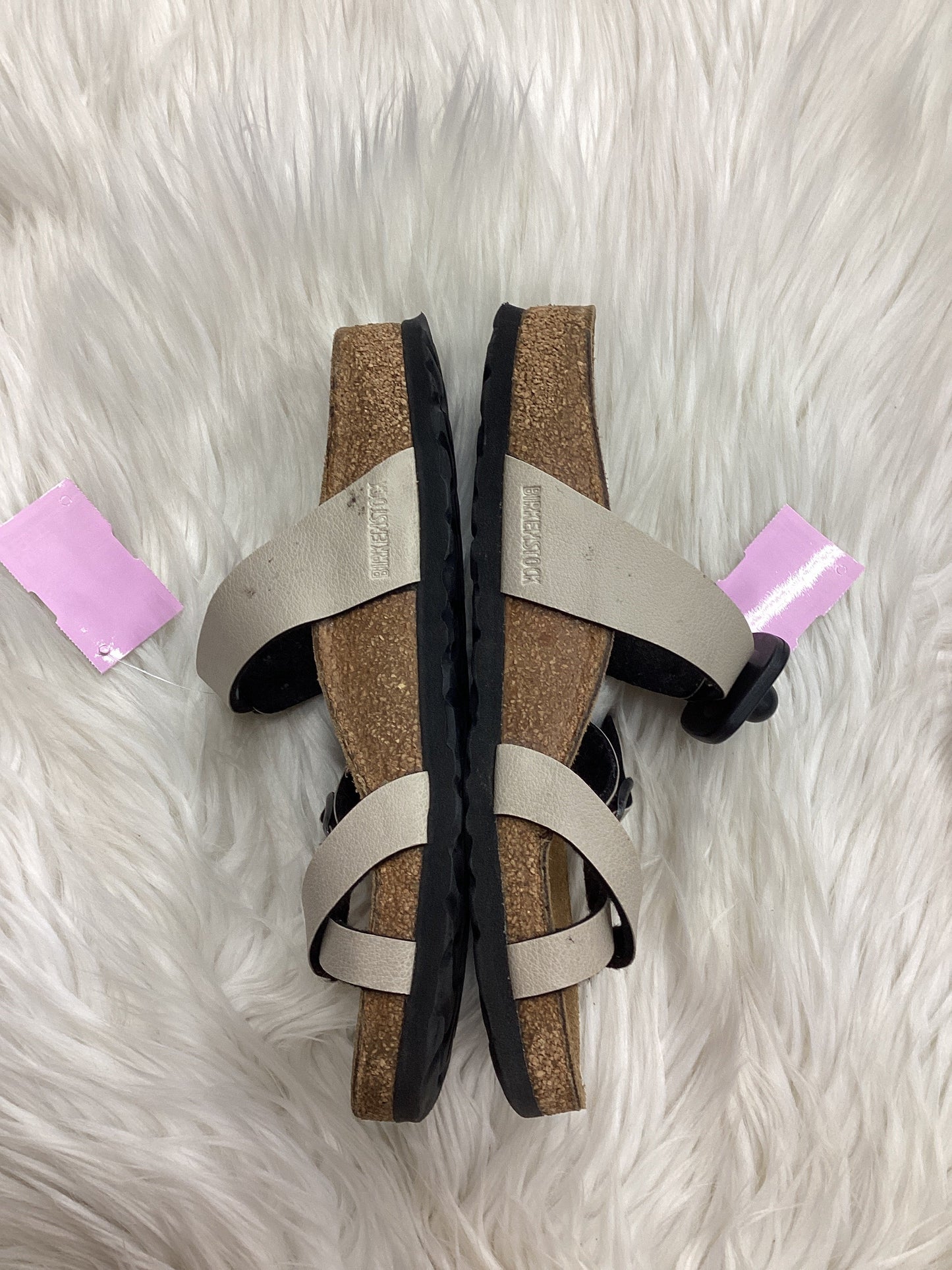 Sandals Flats By Birkenstock In Cream, Size:5