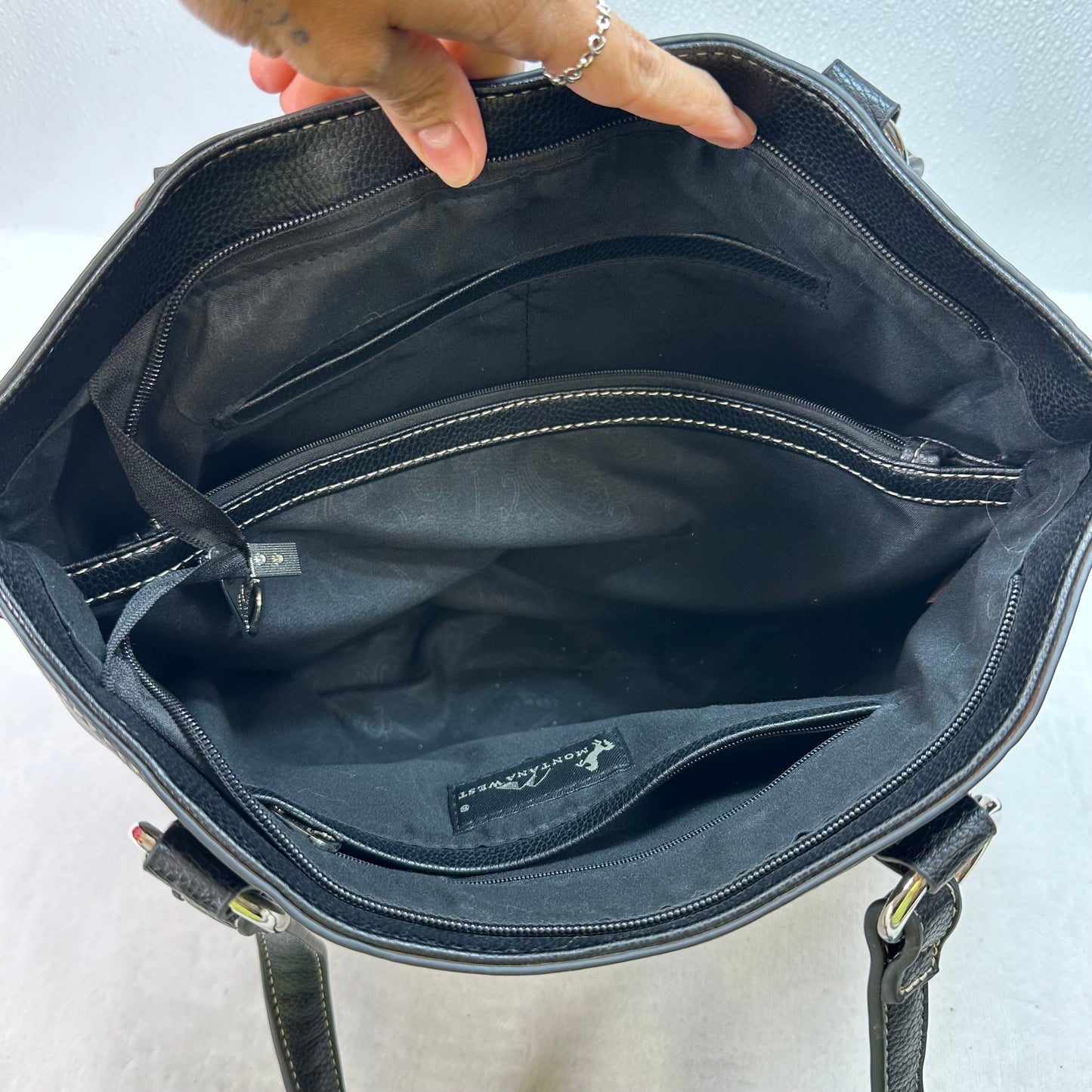 Handbag By mountain west, Size: Large