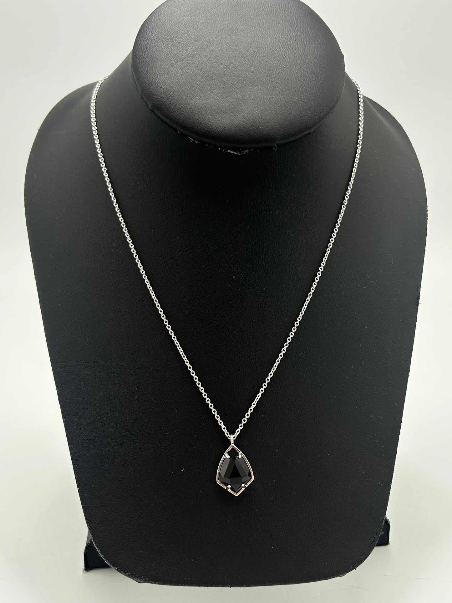 Necklace Designer By Kendra Scott