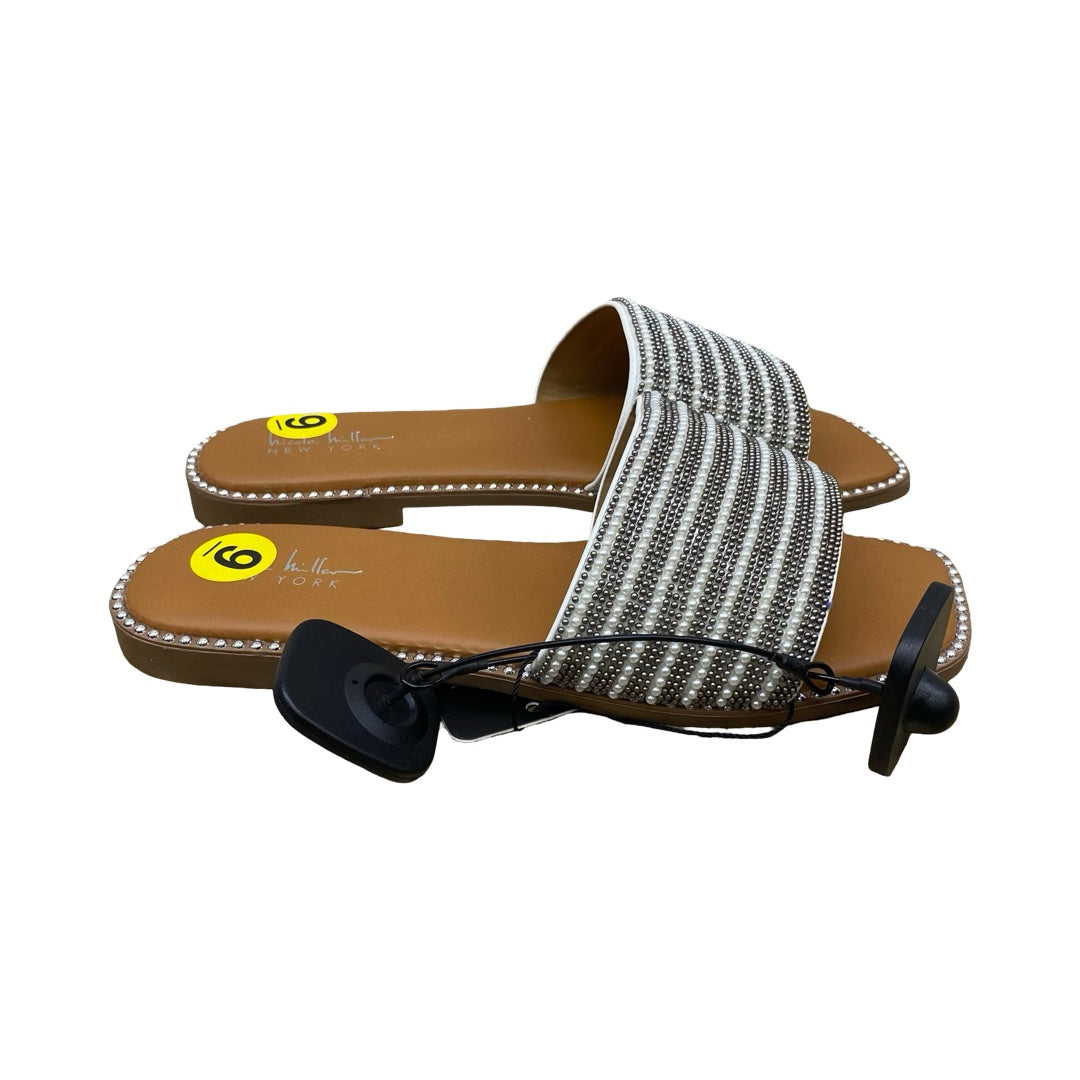 Sandals Flats By Nicole Miller In Striped Pattern, Size:9