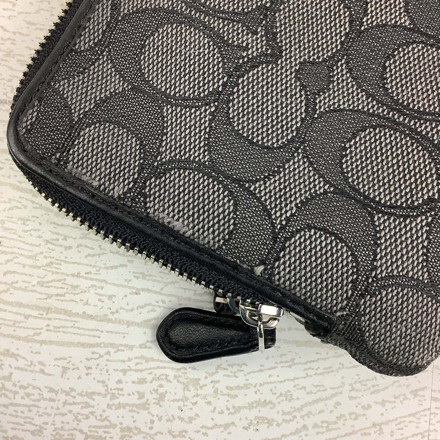 Wristlet Designer By Coach, Size: Medium