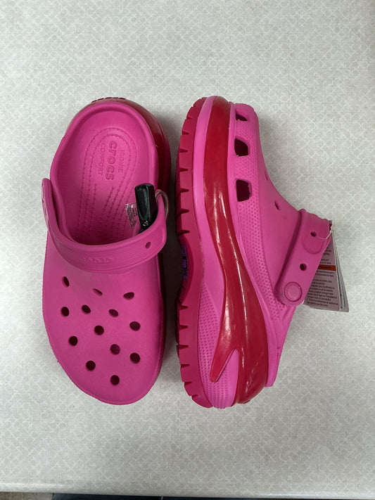 Shoes Heels Platform By Crocs In Pink, Size:9