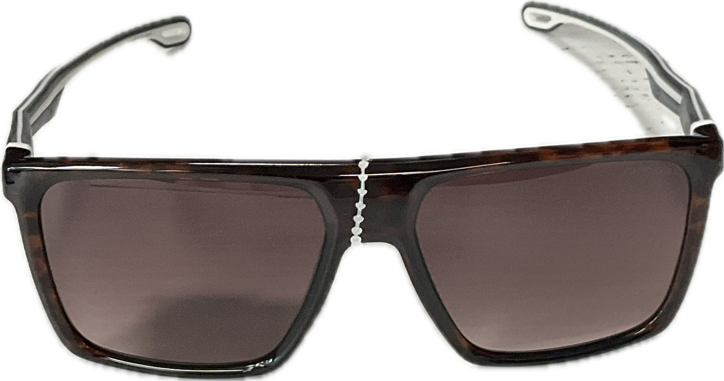 Sunglasses Luxury Designer By Carrera Y Carrera, Size: Large
