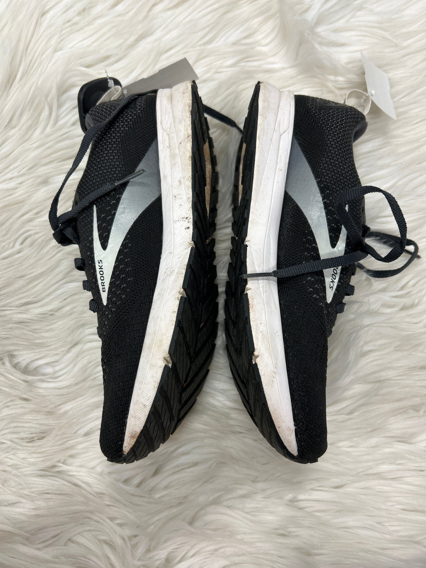 Shoes Athletic By Brooks In Black, Size:7