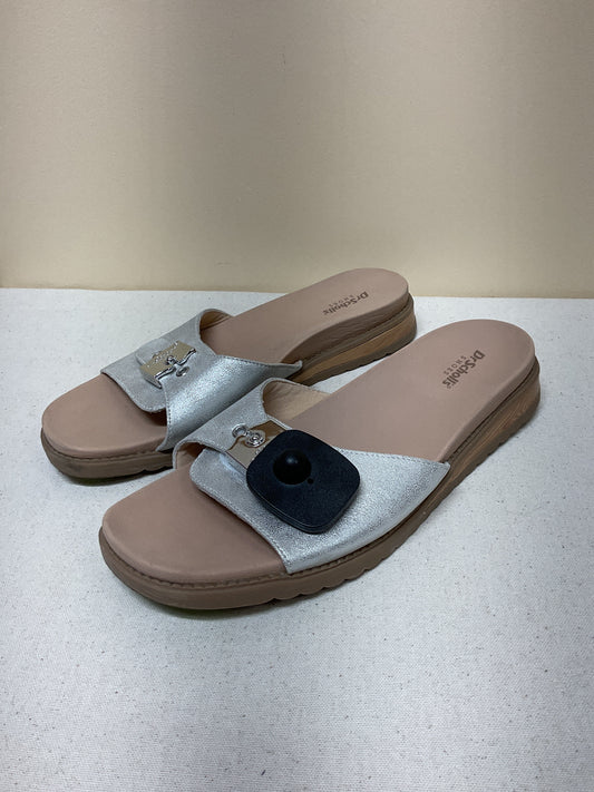 Sandals Flats By Dr Scholls In Silver & Tan, Size:10