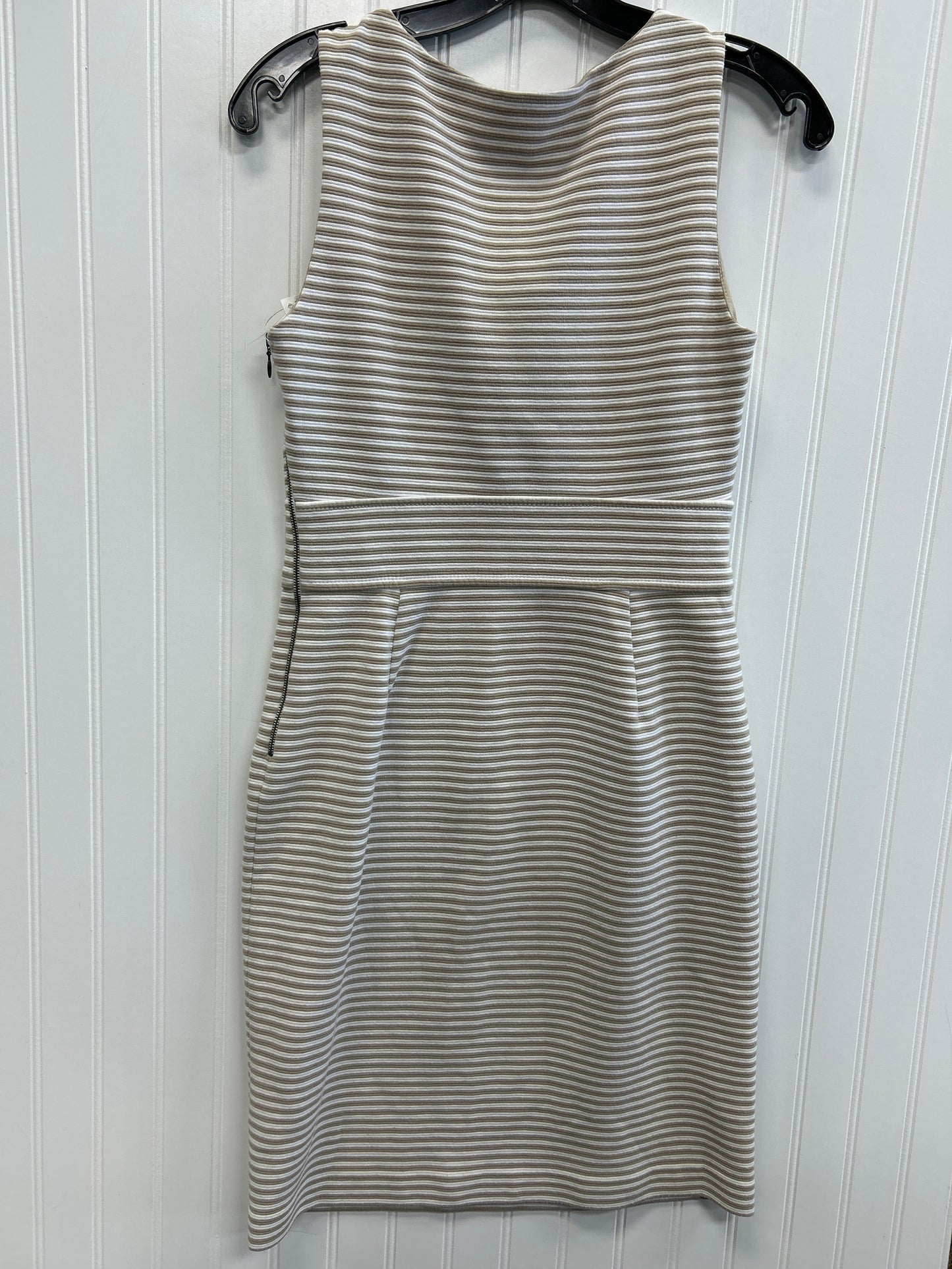 Dress Casual Short By Banana Republic In Cream & Tan, Size:6