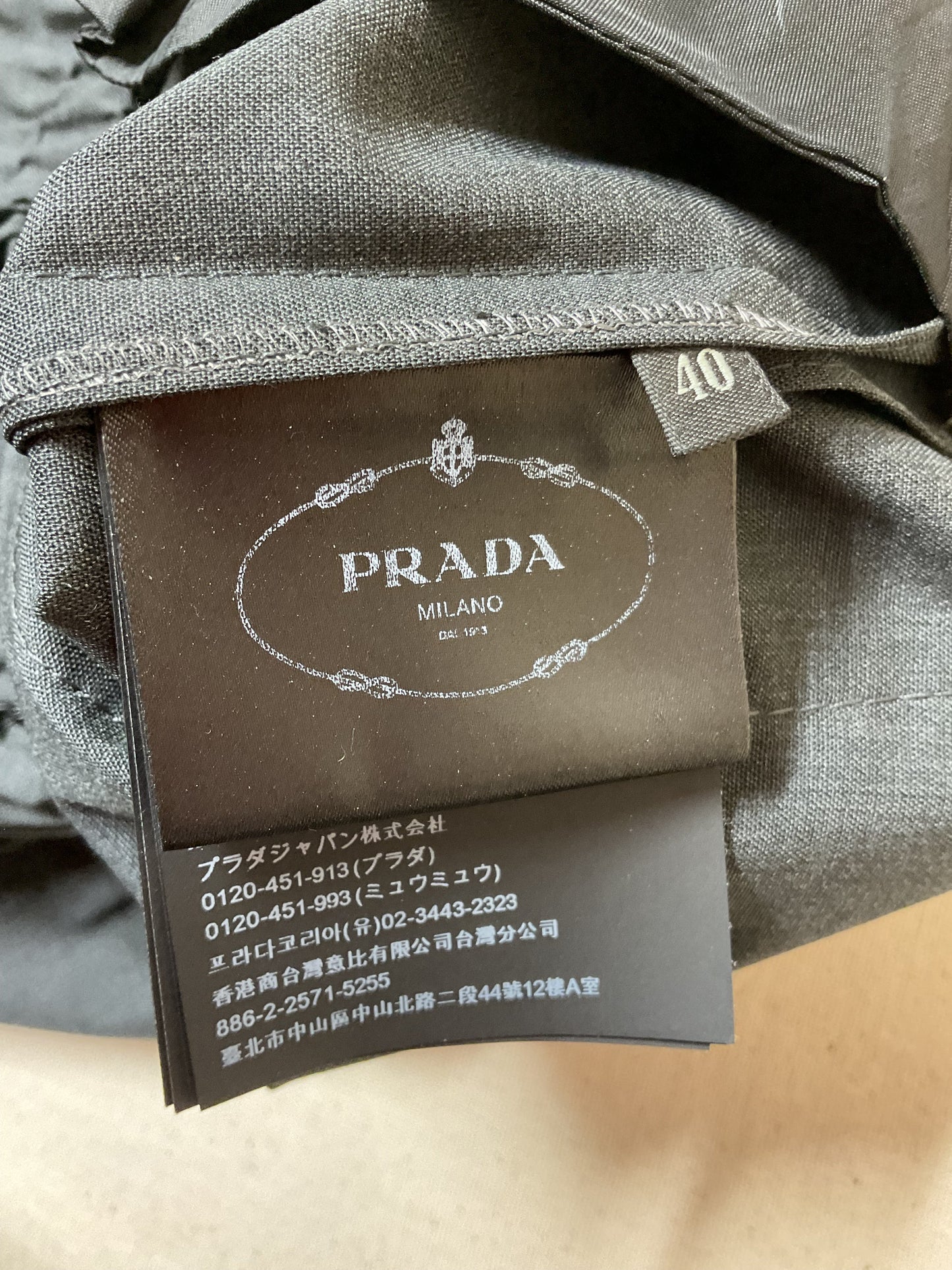 Pants Luxury Designer By Prada In Grey, Size:0