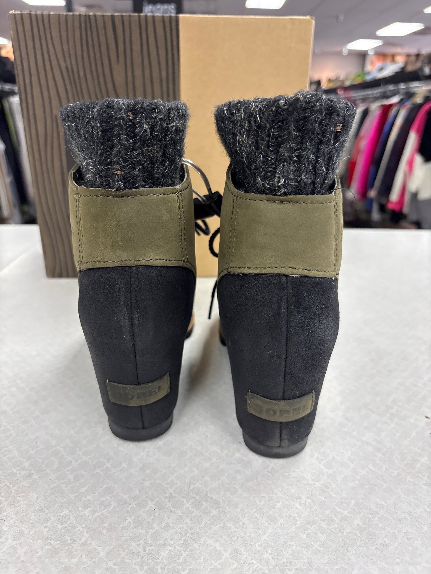 Boots Ankle Flats By Sorel In Green, Size:8