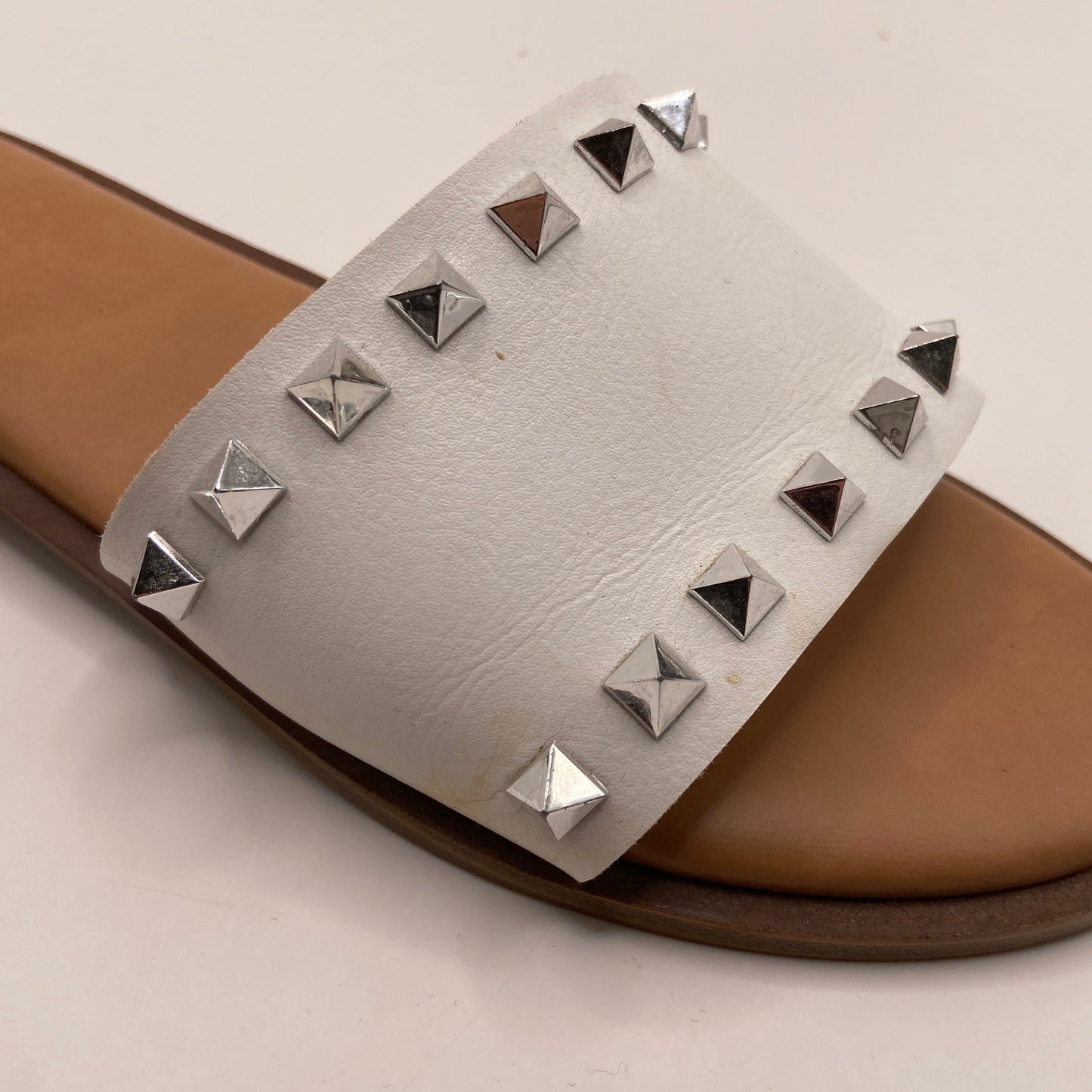 Sandals Flats By Sincerely Jules In White, Size: 6.5