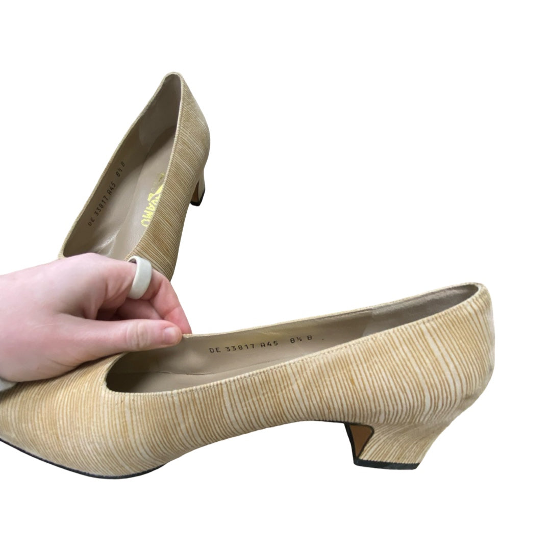 Shoes Luxury Designer By Ferragamo In Beige, Size:8.5