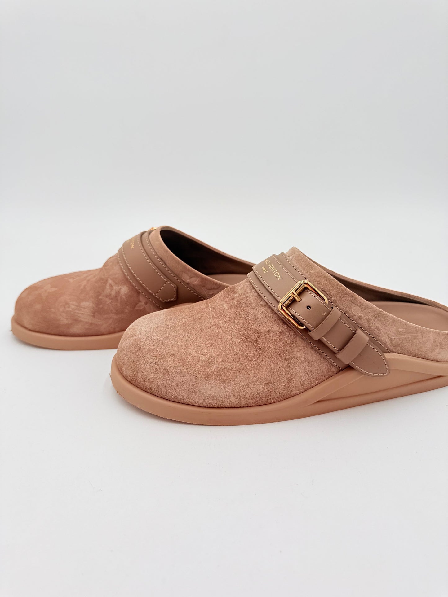 Shoes Luxury Designer By Louis Vuitton In Beige, Size:6.5