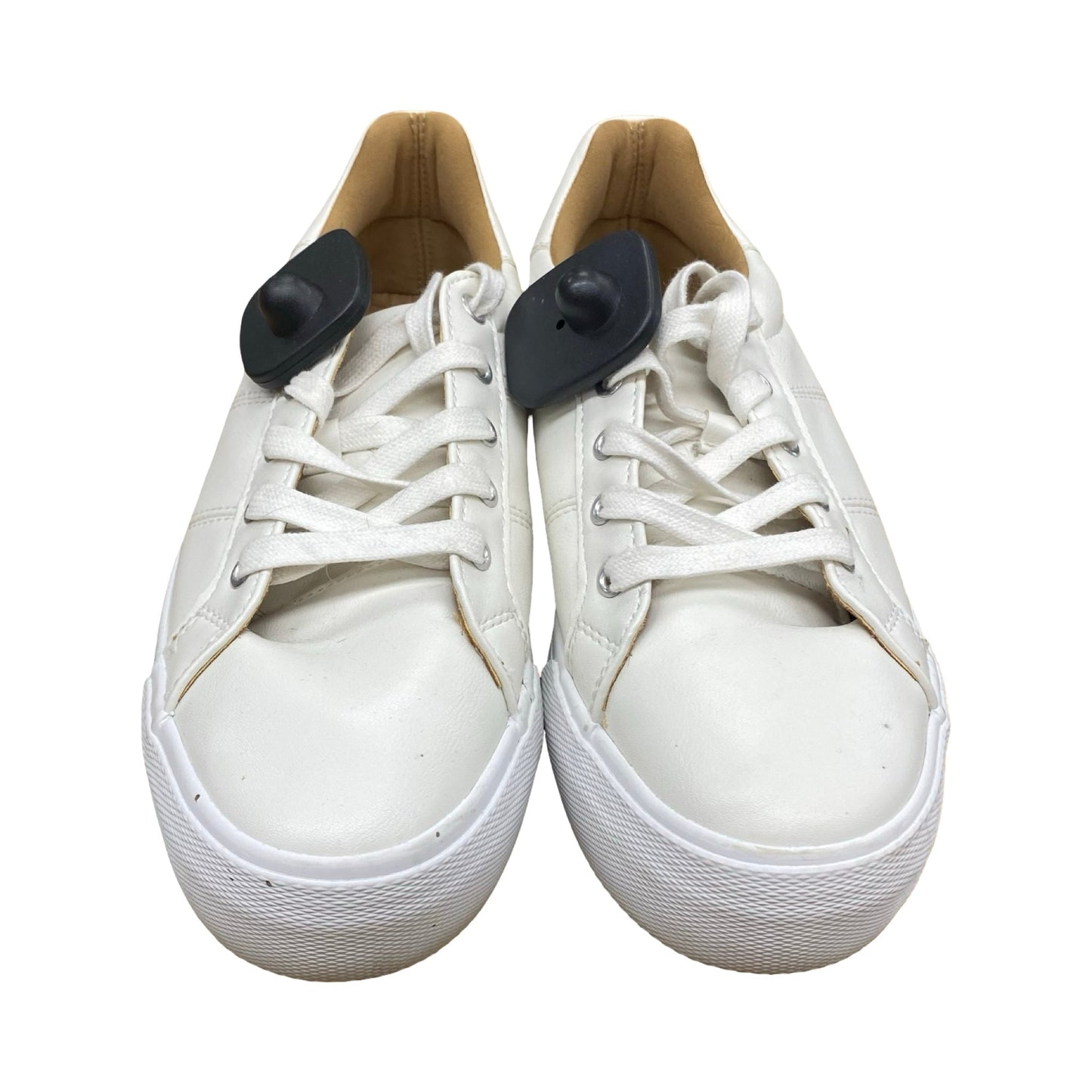 Shoes Sneakers By Dolce Vita In Ivory, Size:9