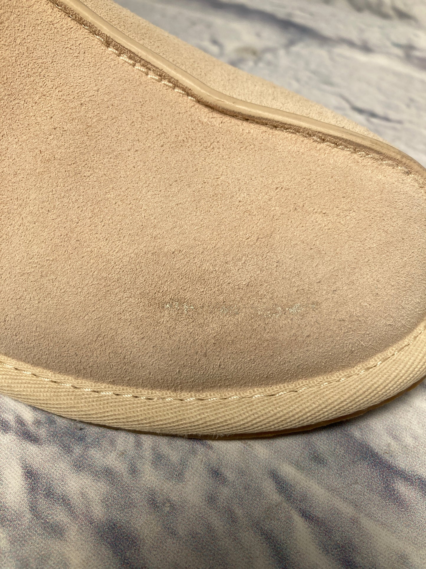 Slippers Designer By Ugg In Tan Size 8