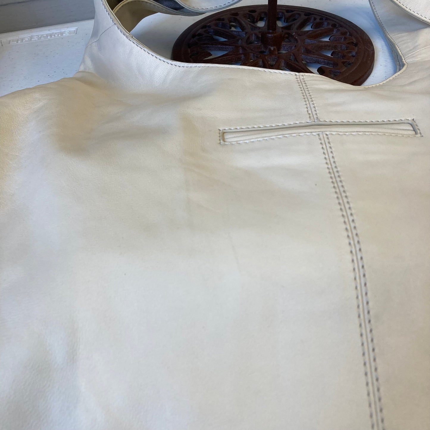 Handbag Leather By Vince Camuto In Cream, Size:Large