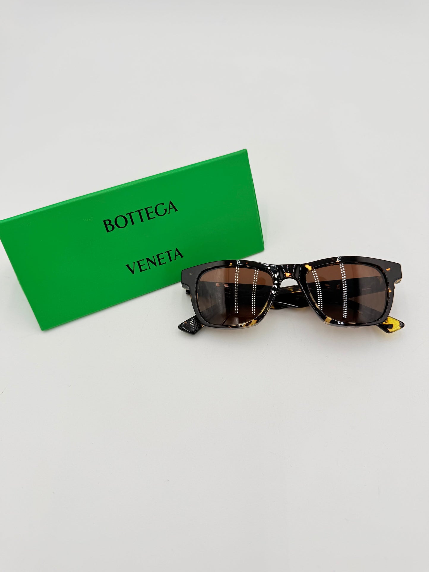 Sunglasses Luxury Designer By Bottega Veneta In Tortoise Shell Print