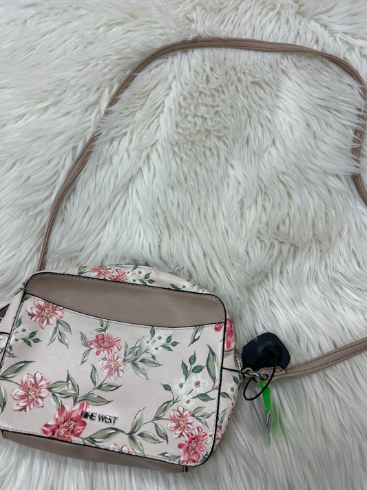 Crossbody By Nine West In Floral Print, Size:Medium